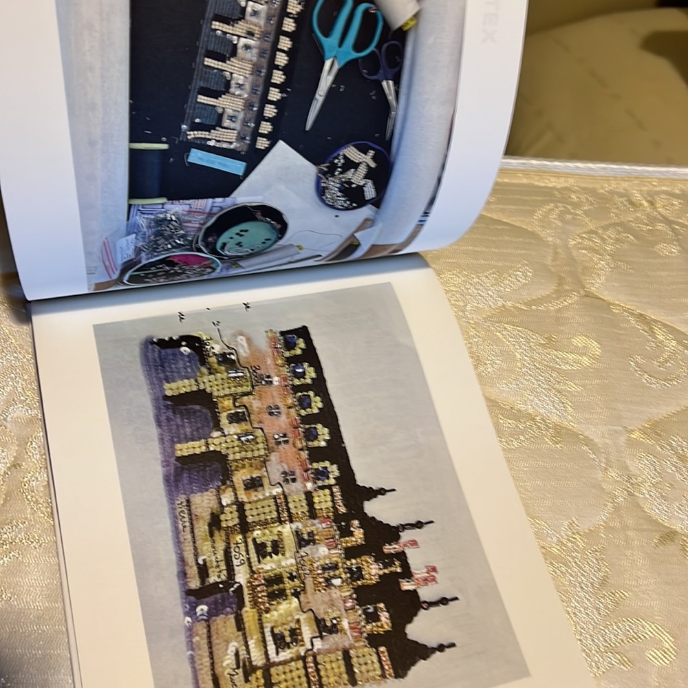 NEW Chanel 2020/21 collection book - Picture 3 of 3